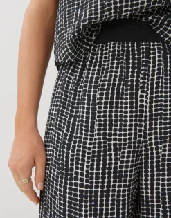 Someday Hosen*Cevil resort Black