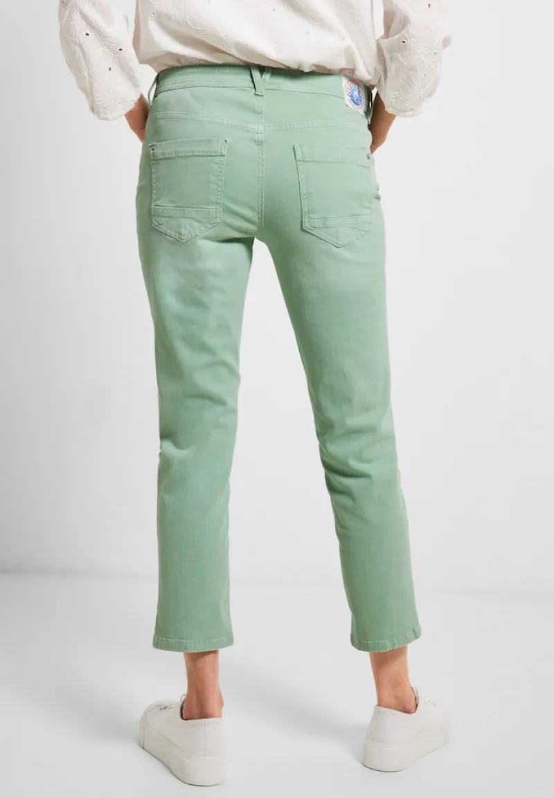 Cecil Shorts*Loose Fit Hose in 7/8 fresh salvia green