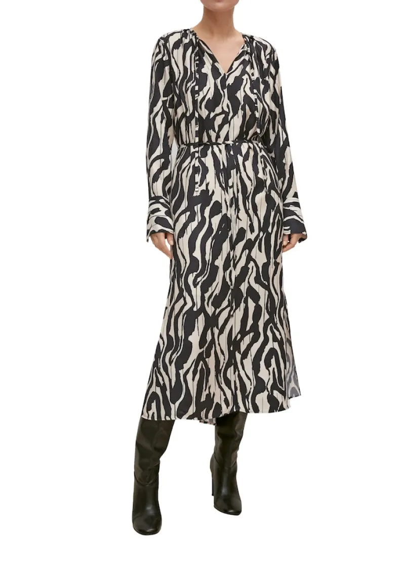 Comma Kleider*Maxikleid mit Allover-Print creme