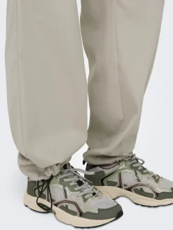 Only Hosen*ONLCASHI CARGO PANT WVN NOOS Chateau Gray