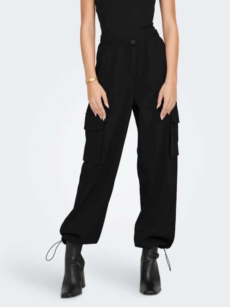 Only Hosen*ONLCASHI CARGO PANT WVN NOOS Black