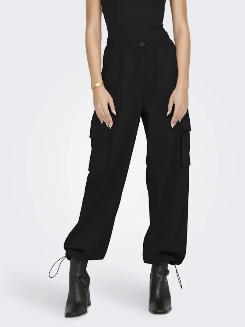 Only Hosen*ONLCASHI CARGO PANT WVN NOOS Black