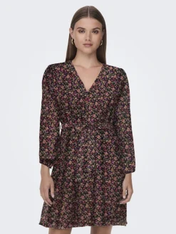 Only Kleider*ONLCERA LIFE 3/4 SHORT DRESS WVN NOOS black8