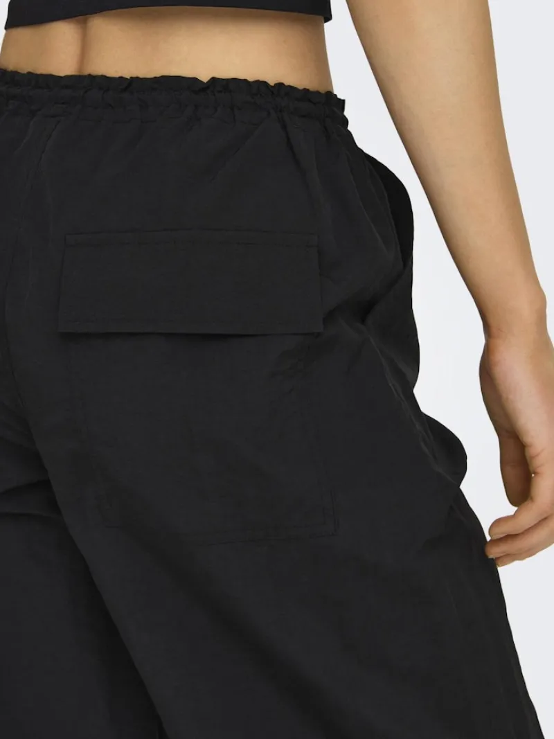 Only Hosen*ONLECHO MW PARACHUTE PANT PNT Black