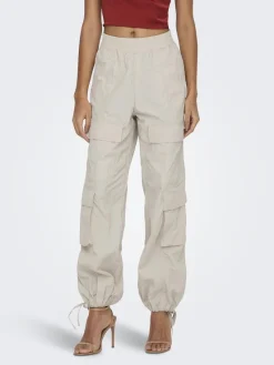 Only Hosen*ONLELCA LIFE MW CARGO PARACH PNT NOOS pumice stone