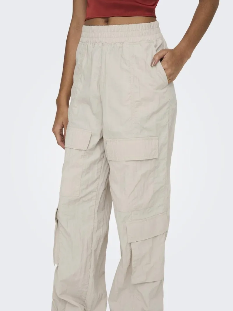 Only Hosen*ONLELCA LIFE MW CARGO PARACH PNT NOOS pumice stone