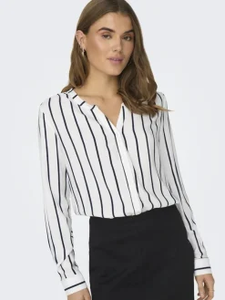 Only Blusen*ONLGUSTA LIFE L/S SHIRT PTM Cloud Dancer-Night sky ocean s