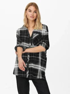 Only Blusen*ONLKAROLINA L/S SHIRT NOOS WVN Black-BLACK-CLOUD DANCER