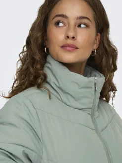 Only Jacken*ONLMAGGI LIFE SOLID PUFFER CC OTW lily pad
