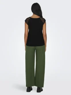 Only Shirts*ONLPETRA S/S LACE MIX TOP JRS Black