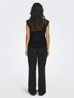 Only Shirts*ONLPETRA S/S LACE MIX TOP JRS Black