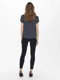 Only Blusen*ONLSONJA LIFE S/S V-NECK TOP PTM night sky1