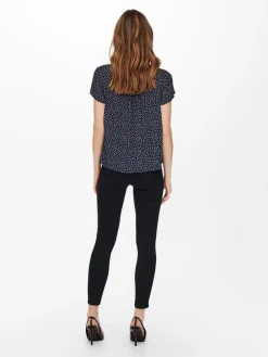 Only Blusen*ONLSONJA LIFE S/S V-NECK TOP PTM night sky1
