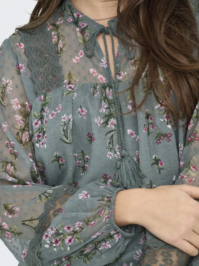 Only Blusen*ONLTESSA ELIZA LS TOP WVN Balsam Green