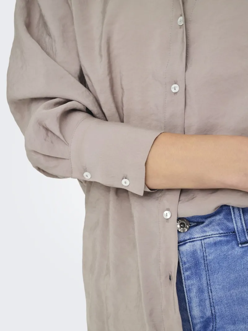 Only Blusen*ONLZAZIMA L/S LOOSE SHIRT WVN NOOS Silver Mink