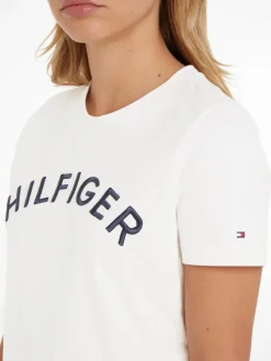 Tommy Hilfiger Shirts*REG HILFIGER VARSITY EMB C-NK SS weathered white