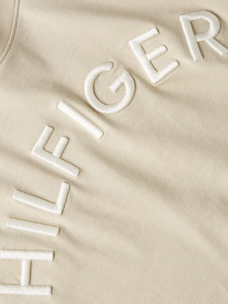 Tommy Hilfiger Shirts*REG HILFIGER VARSITY EMB C-NK SS light sandalwood