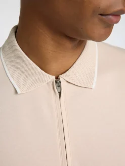 Selected Shirts*SLHFAVE SPORT ZIP SS POLO NOOS oatmeal