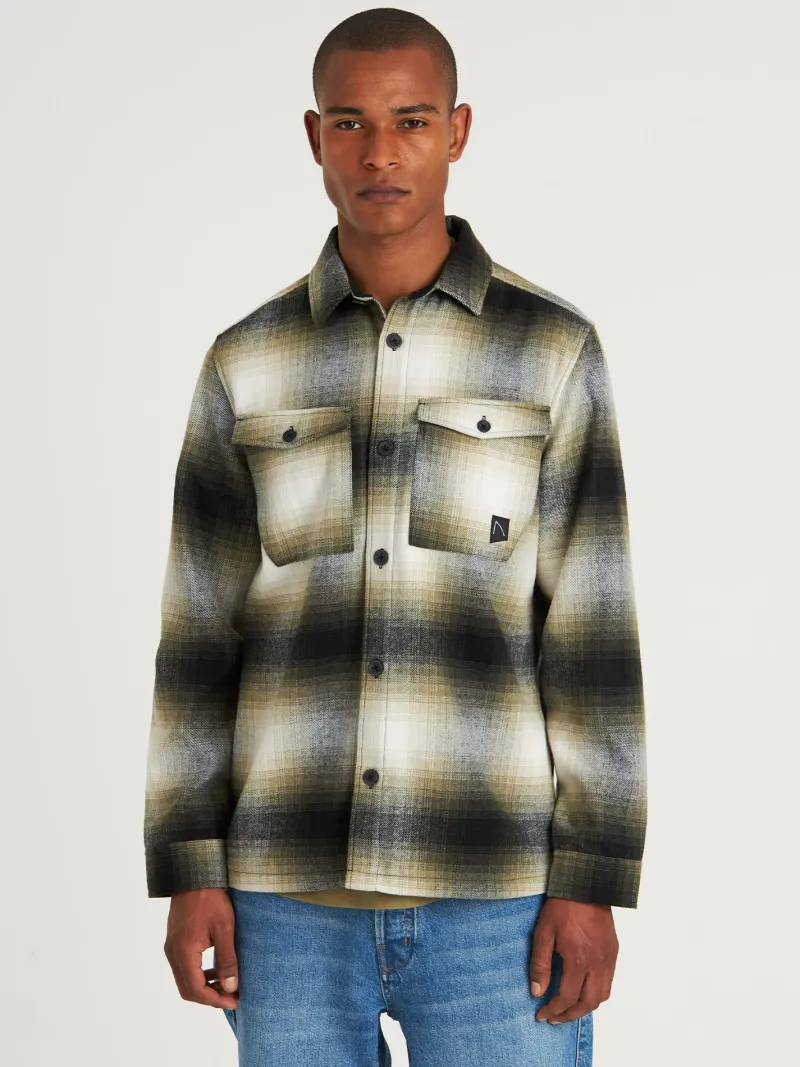 Chasin' Jacken*STRYKE MONTREA Black