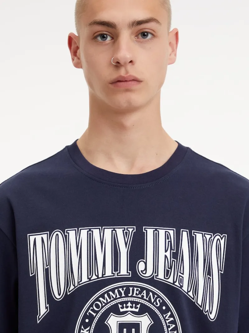 Tommy Jeans Shirts*TJM RLXD VARSITY LOGO TEE twilight navy