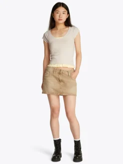 Tommy Jeans Shirts*TJW SLIM VNECK GMD RIB SS ancient white