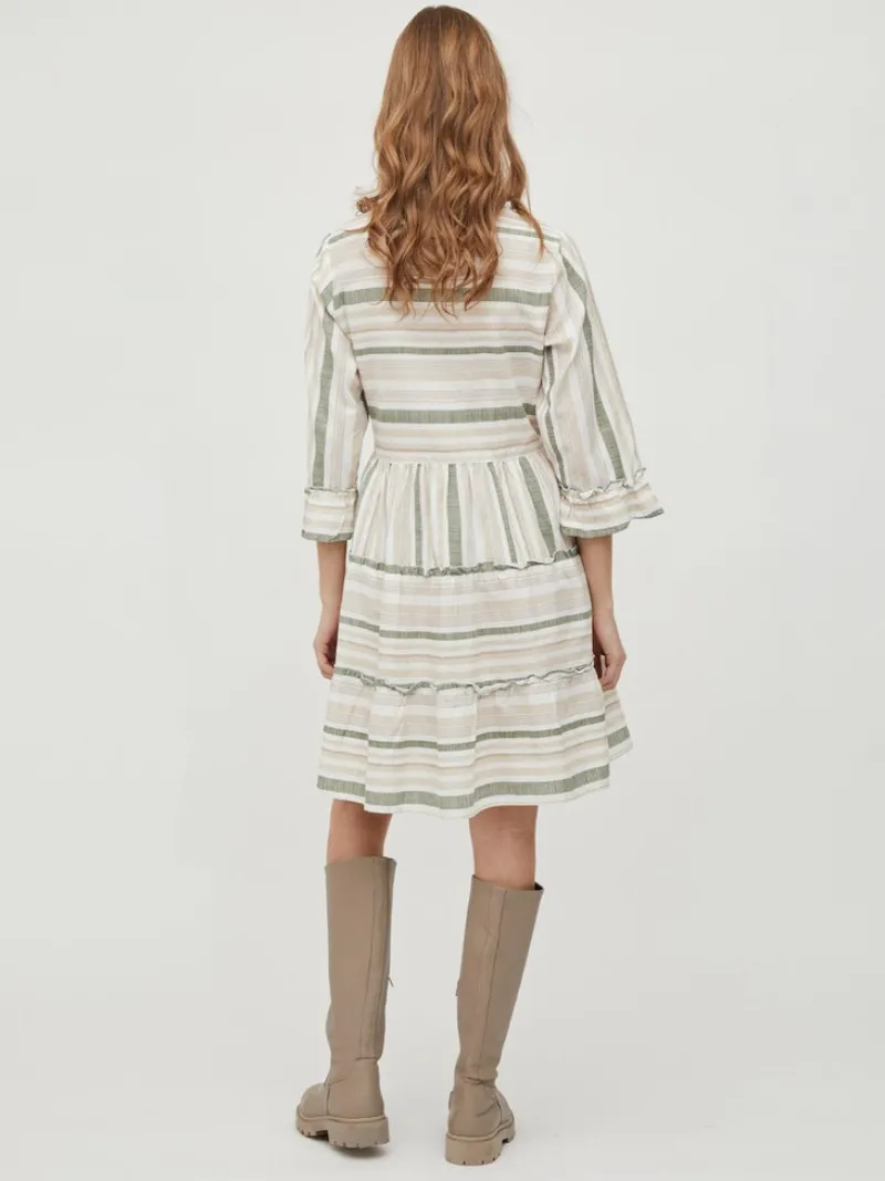 Vila Kleider*VIETNI 3/4 SLEEVE SHORT WRAP DRESS cloud dancer 1