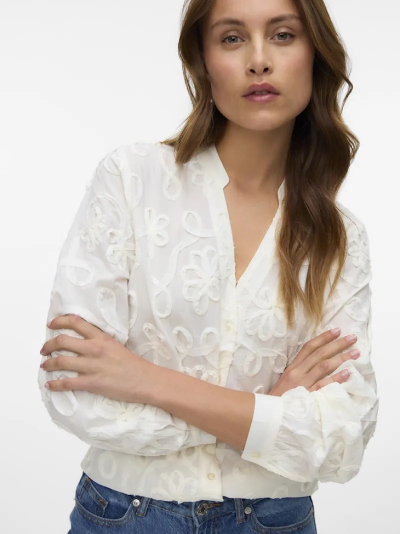 Vero Moda Blusen*VMDAISY LS DETAIL TOP WVN Cloud Dancer