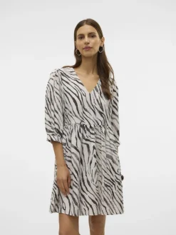 Vero Moda Kleider*VMDORA DESY 3/4 V-N SHORT DRESS WVN BTQ Cloud Dancer