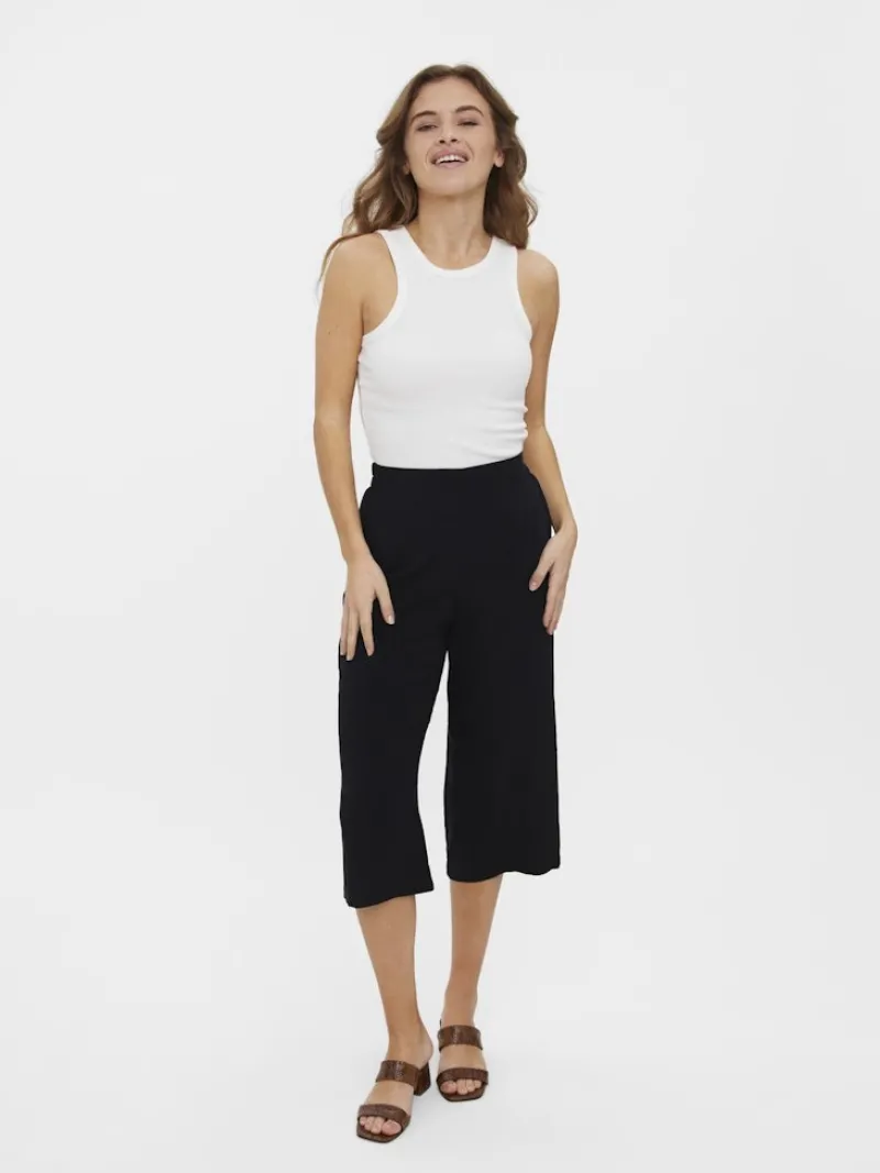 Vero Moda Hosen*VMEASY HW CULOTTE PANTS WVN GA black1