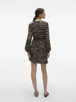 Vero Moda Kleider*VMSHILAH NAJA LS SHORT DRESS WVN GA brown lentil