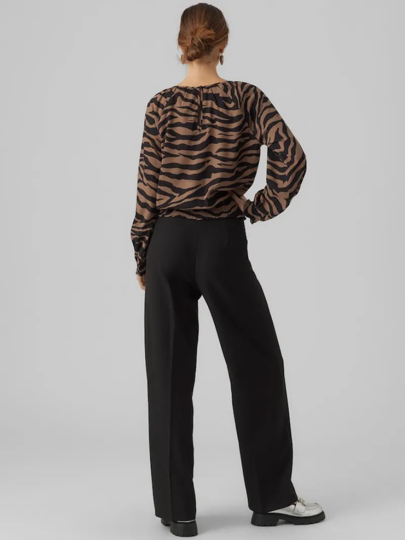 Vero Moda Blusen*VMSHILAH NAJA LS SHORT TOP WVN GA brown lentil