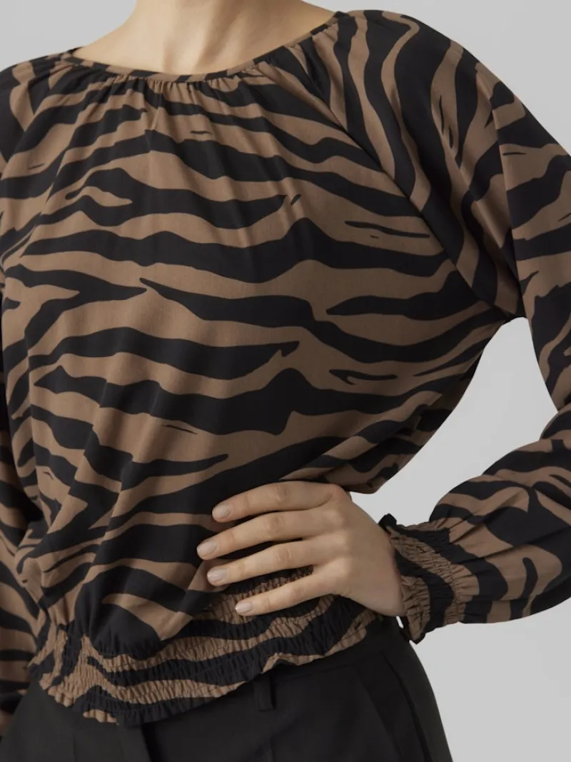 Vero Moda Blusen*VMSHILAH NAJA LS SHORT TOP WVN GA brown lentil